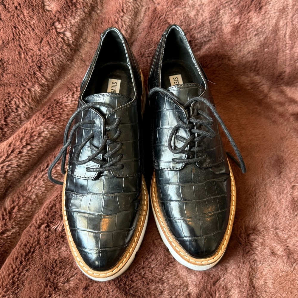 Women’s Shoes